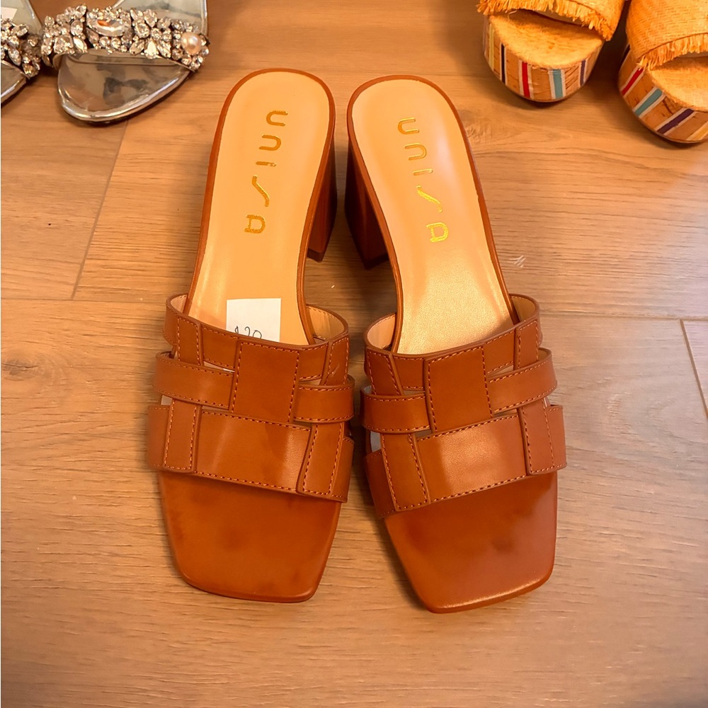 Unisa Women's Brown Leather Mules